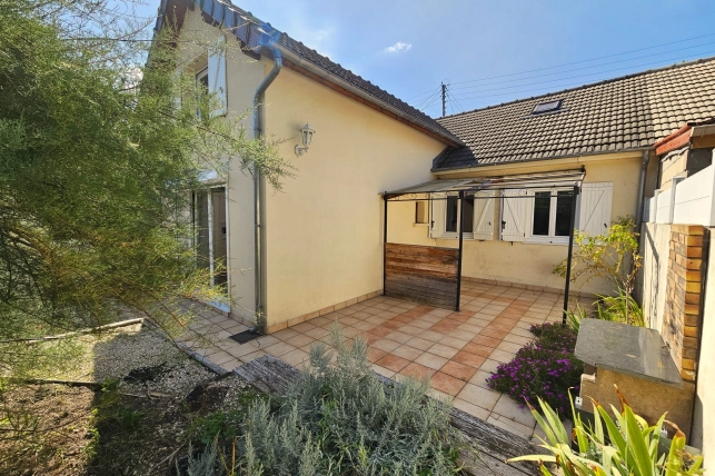 Maison à vendre 6 pièces de 104 m² à Conflans-Sainte-Honorine