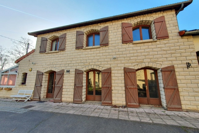 Maison à vendre 5 pièces de 133 m² à Maisons-Laffitte