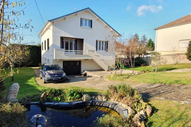 Maison à vendre 7 pièces de 210 m² à Conflans-Sainte-Honorine