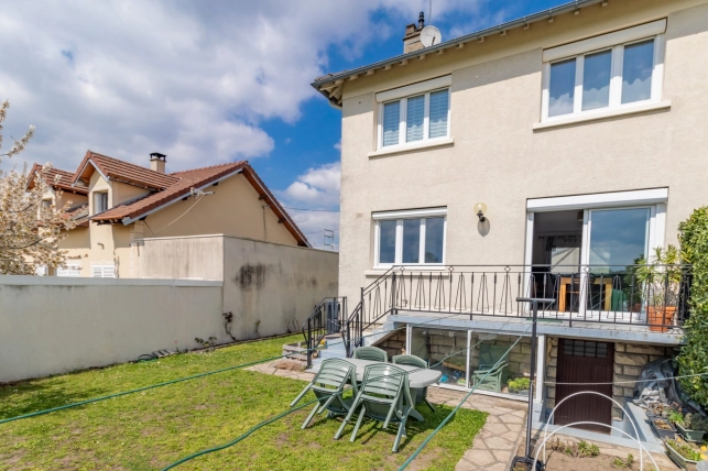 Maison à vendre 5 pièces de 90 m² à Conflans-Sainte-Honorine