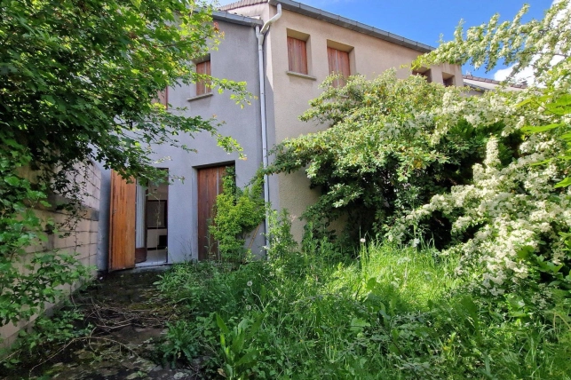 Maison à vendre 4 pièces de 84,55 m² à Jouy-le-Moutier