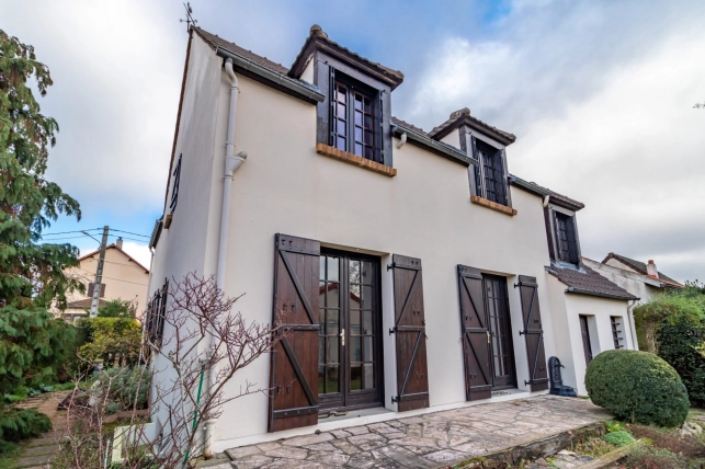 Maison à vendre 6 pièces de 123 m² à Conflans-Sainte-Honorine