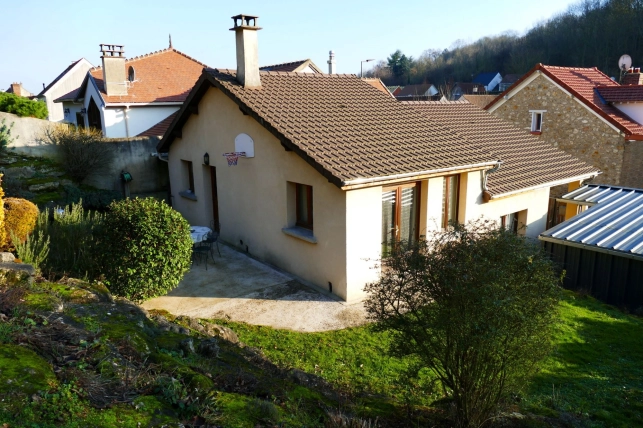 Maison à vendre 4 pièces de 90 m² à Jouy-le-Moutier