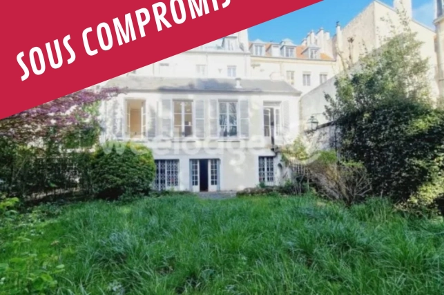 Maison à vendre 3 pièces de 131,25 m² à Versailles