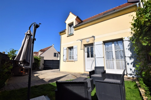 Maison à vendre 4 pièces de 68 m² à Courdimanche