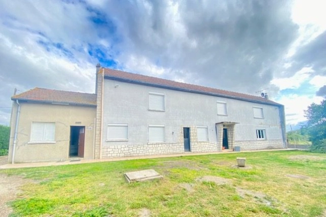 Maison à vendre 7 pièces de 170 m² à Forges-les-Eaux