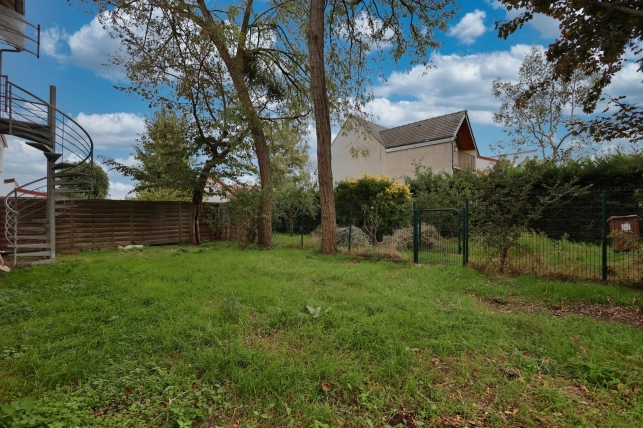 Maison à louer 9 pièces de 199,4 m² à Houilles