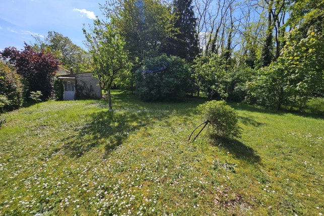 Terrain à vendre de 685 m² à Éragny