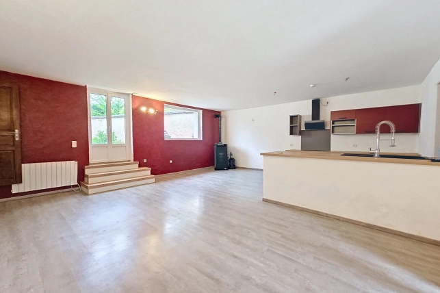 Maison à vendre 6 pièces de 181 m² à Montagny-Sainte-Félicité