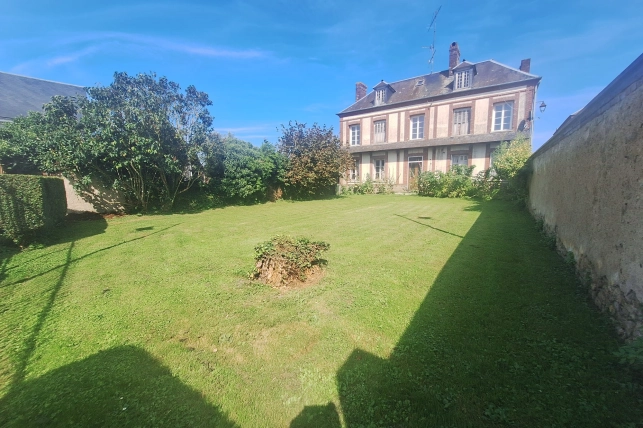 Maison à vendre 7 pièces de 150 m² à Neufchâtel-en-Bray