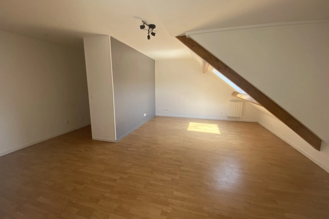 Appartement à louer 2 pièces de 43,21 m² à Mézières-sur-Seine