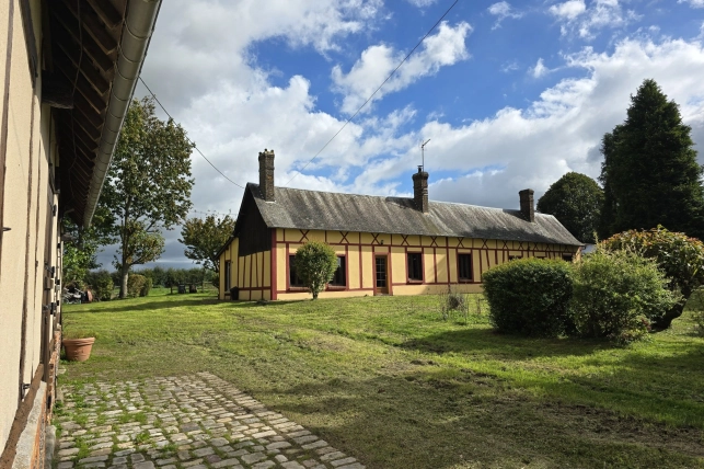 Maison à vendre 5 pièces de 113 m² à Lyons-la-Forêt