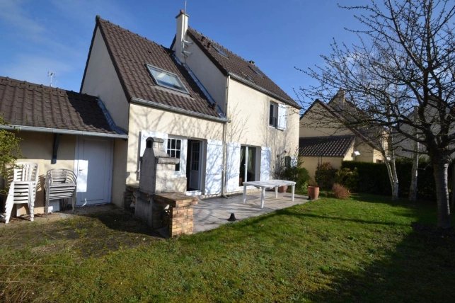 Maison à vendre 6 pièces de 115,94 m² à Éragny