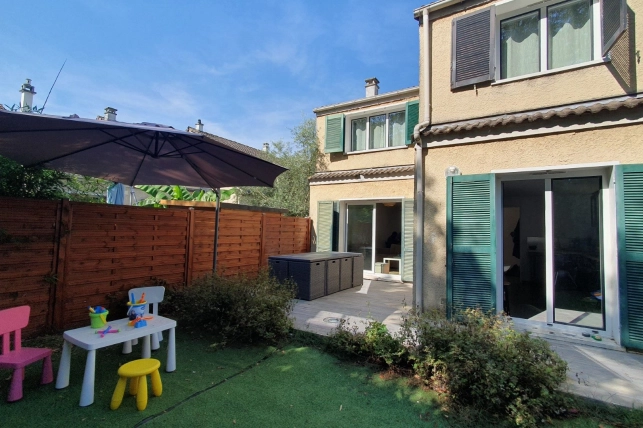 Maison à vendre 6 pièces de 110,1 m² à Éragny