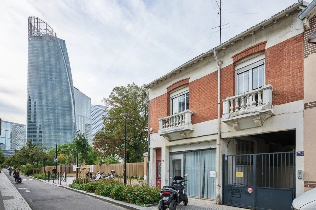 Maison à vendre 8 pièces de 140 m² à Courbevoie