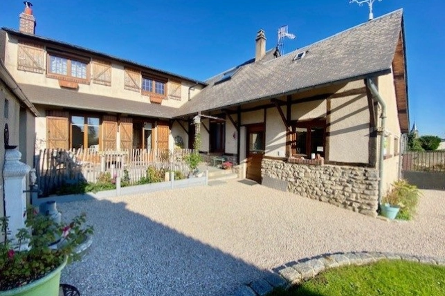 Maison à vendre 6 pièces de 112 m² à Ferrières-en-Bray