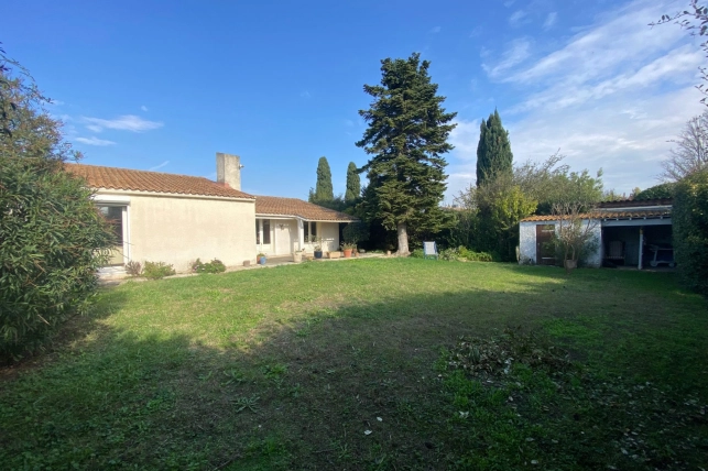 Maison à vendre 4 pièces de 99 m² à Morières-lès-Avignon