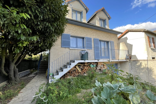 Maison à vendre 6 pièces de 117 m² à Sartrouville