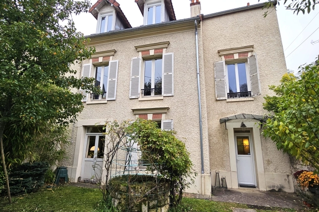 Maison à vendre 7 pièces de 154 m² à Conflans-Sainte-Honorine