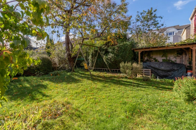 Maison à vendre 5 pièces de 93 m² à Jouy-le-Moutier