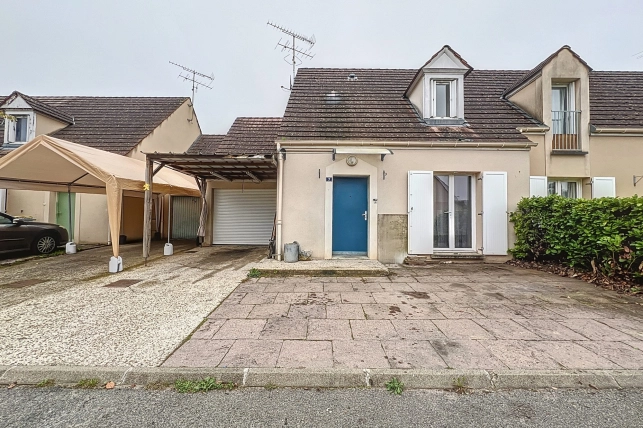 Maison à vendre 4 pièces de 70 m² à Saint-Pierre-lès-Nemours