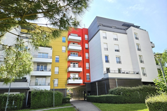 Appartement à vendre 2 pièces de 47 m² à Cergy