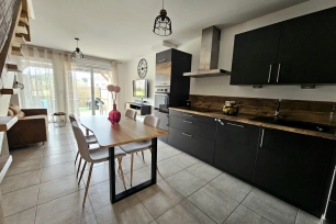 Appartement à vendre 3 pièces de 70 m² à Lançon-Provence