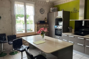 Maison à vendre 5 pièces de 184 m² à Nouvion-sur-Meuse