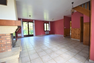 Maison à vendre 5 pièces de 95 m² à Jouy-le-Moutier