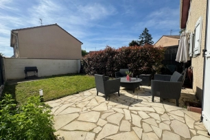 Maison à vendre 5 pièces de 76 m² à Chanteloup-les-Vignes