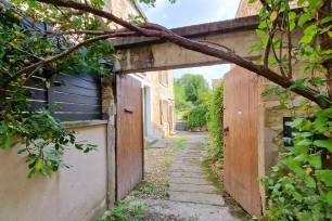 Maison à vendre 7 pièces de 163 m² à Neuville-sur-Oise