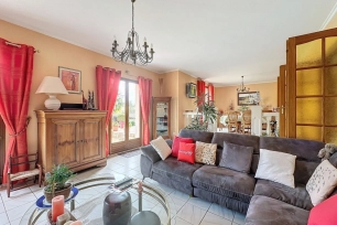 Maison à vendre 7 pièces de 146,14 m² à Vaux-sur-Seine