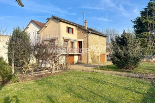 Maison à vendre 7 pièces de 139 m² à Maurecourt