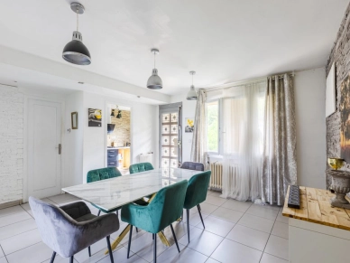 Maison à vendre 7 pièces de 111,32 m² à Montigny-lès-Cormeilles