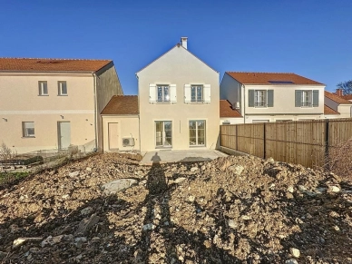 Maison à vendre 5 pièces de 120 m² à Marines