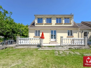 Maison à vendre 9 pièces de 169 m² à Montigny-lès-Cormeilles