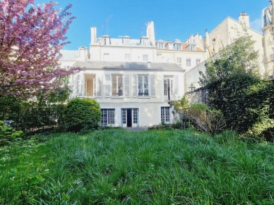 Maison à vendre 3 pièces de 131,25 m² à Versailles