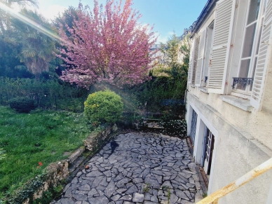 Maison à vendre 3 pièces de 131,25 m² à Versailles