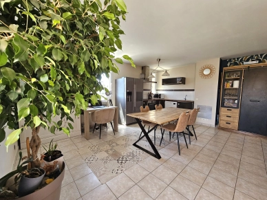 Appartement à vendre 3 pièces de 71 m² à Lançon-Provence