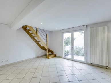 Appartement à louer 9 pièces de 199,4 m² à Houilles