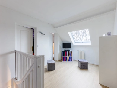 Maison à vendre 6 pièces de 130 m² à Osny