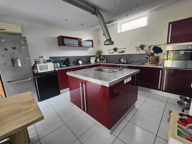 Maison à vendre 4 pièces de 145 m² à Hélesmes