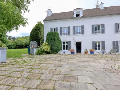 Maison à vendre 8 pièces de 269 m² à L'Isle-Adam