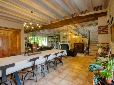 Maison à vendre 14 pièces de 339 m² à Chaumont-sur-Loire