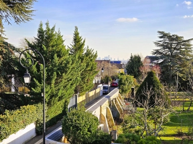 Maison à vendre 5 pièces de 81 m² à Le Mesnil-le-Roi