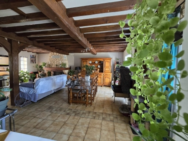 Maison à vendre 7 pièces de 151 m² à Gournay-en-Bray