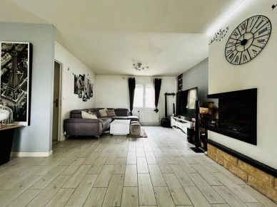 Maison à vendre 6 pièces de 139,8 m² à Éragny