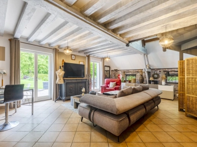 Maison à vendre 8 pièces de 164 m² à Berville