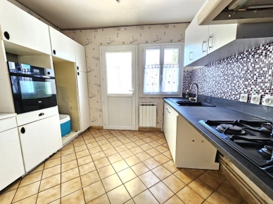 Maison à vendre 6 pièces de 104 m² à Conflans-Sainte-Honorine