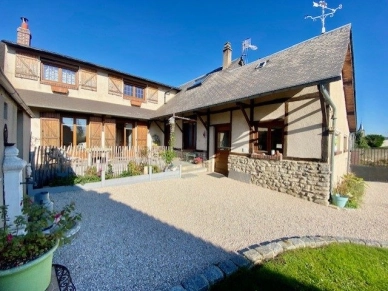 Maison à vendre 6 pièces de 112 m² à Ferrières-en-Bray